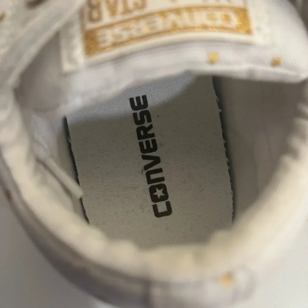 Converse White and Gold Star Sneakers with Classic Low-Top Design